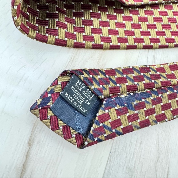 Tiffany & Co. Men's Necktie wine red with bronze gold details 100% Silk - Picture 5 of 6